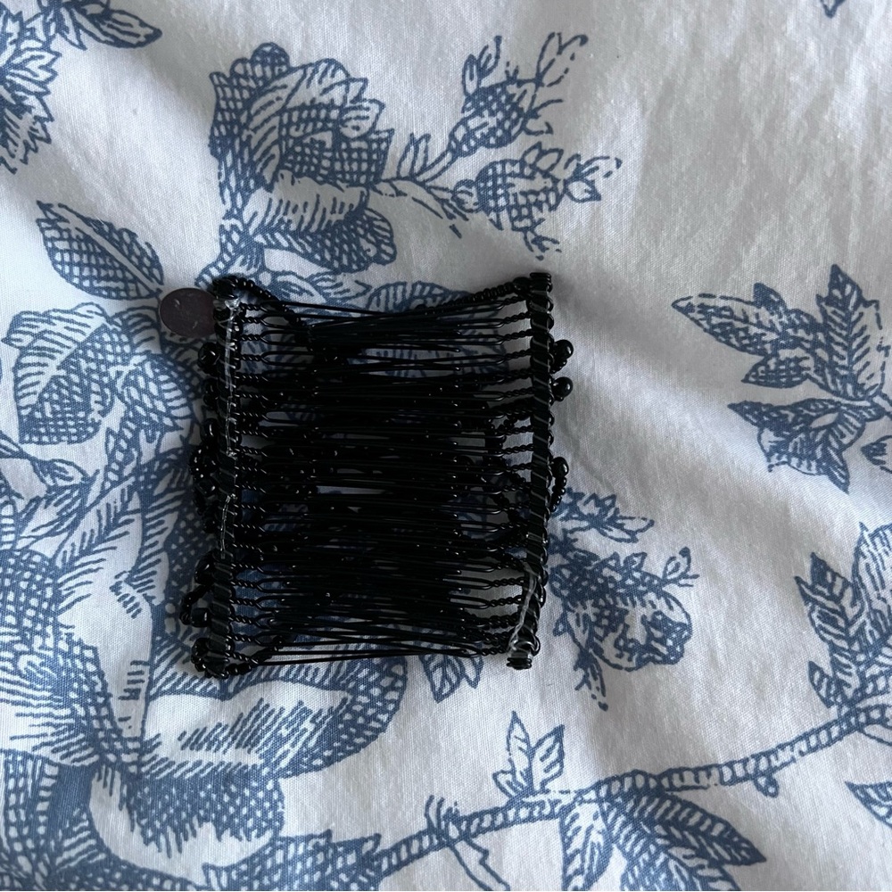 Black beaded hair clip - Picture 4 of 4